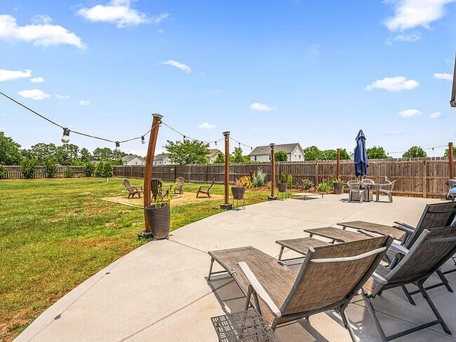 Building Photo - Lease OR Lease to Own
