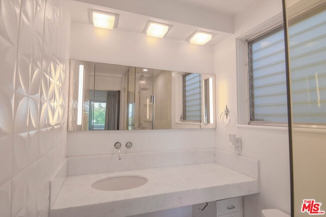 Building Photo - 8895 Appian Way