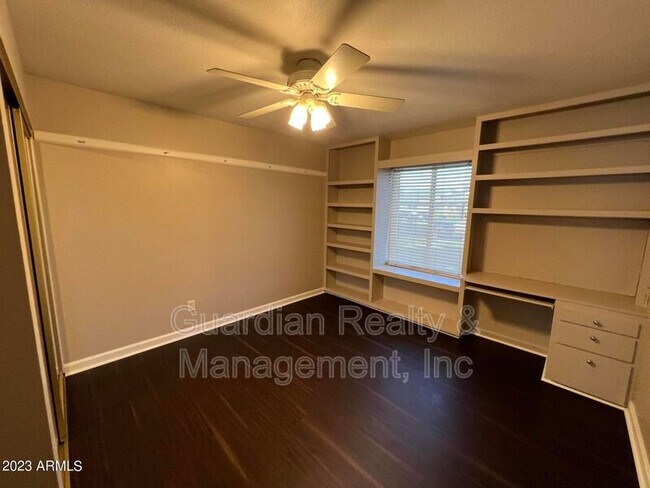 Building Photo - 8121 N 16th Dr