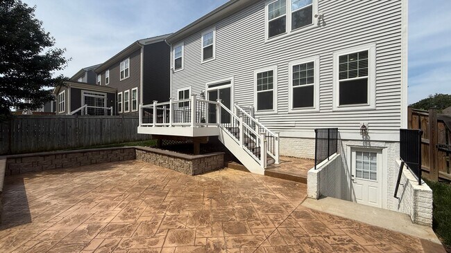 Building Photo - Craftsman-Style Home in Embrey Mill