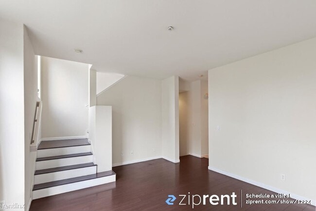 Building Photo - 3 br, 3.5 bath Townhome - 765 N 7th St, Sa...