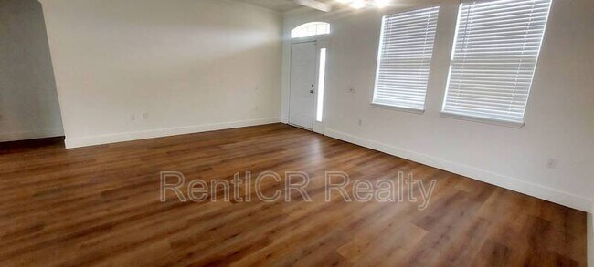 Building Photo - 2723 Woodstream Cir