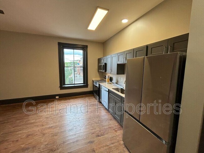 Building Photo - 73 W Main St