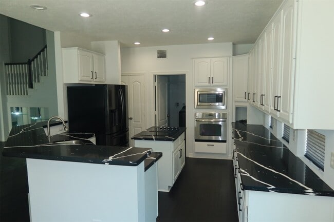 Building Photo - 12211 Summerland Ridge Ln