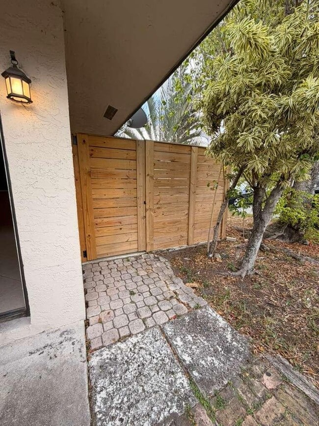 Building Photo - 3109 NW 2nd Terrace