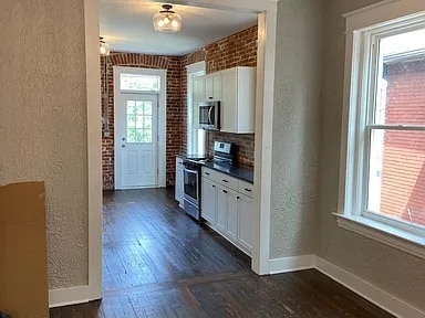 Building Photo - Olive Duplex