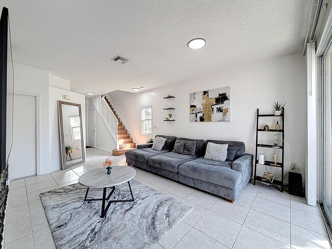 Building Photo - 4702 NW 59th Manor