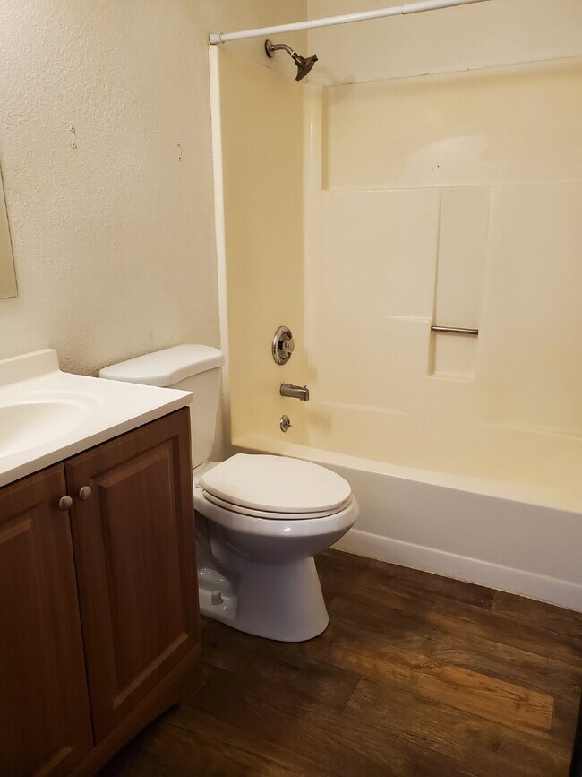 Building Photo - 2 bedroom apartment in Kalispell