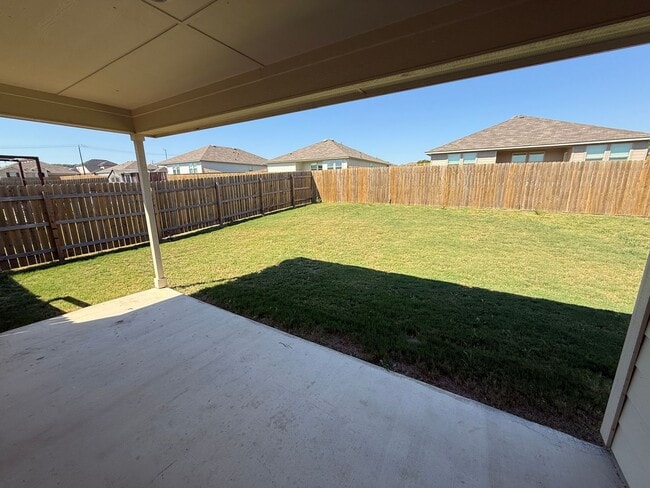 Building Photo - 5701 Madelyn Dr