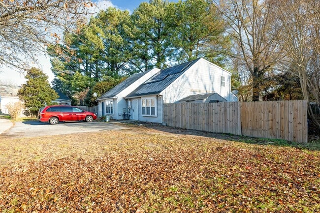 Building Photo - 163 Spruance Rd