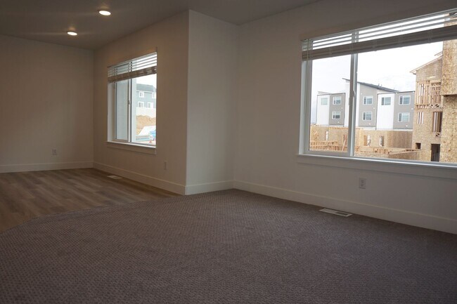 Building Photo - 3091 N Indigo Lp