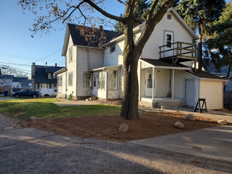 Primary Photo - 115 N Mill St