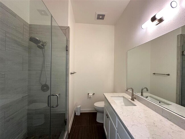 Building Photo - 615 Spanish Mustang Dr