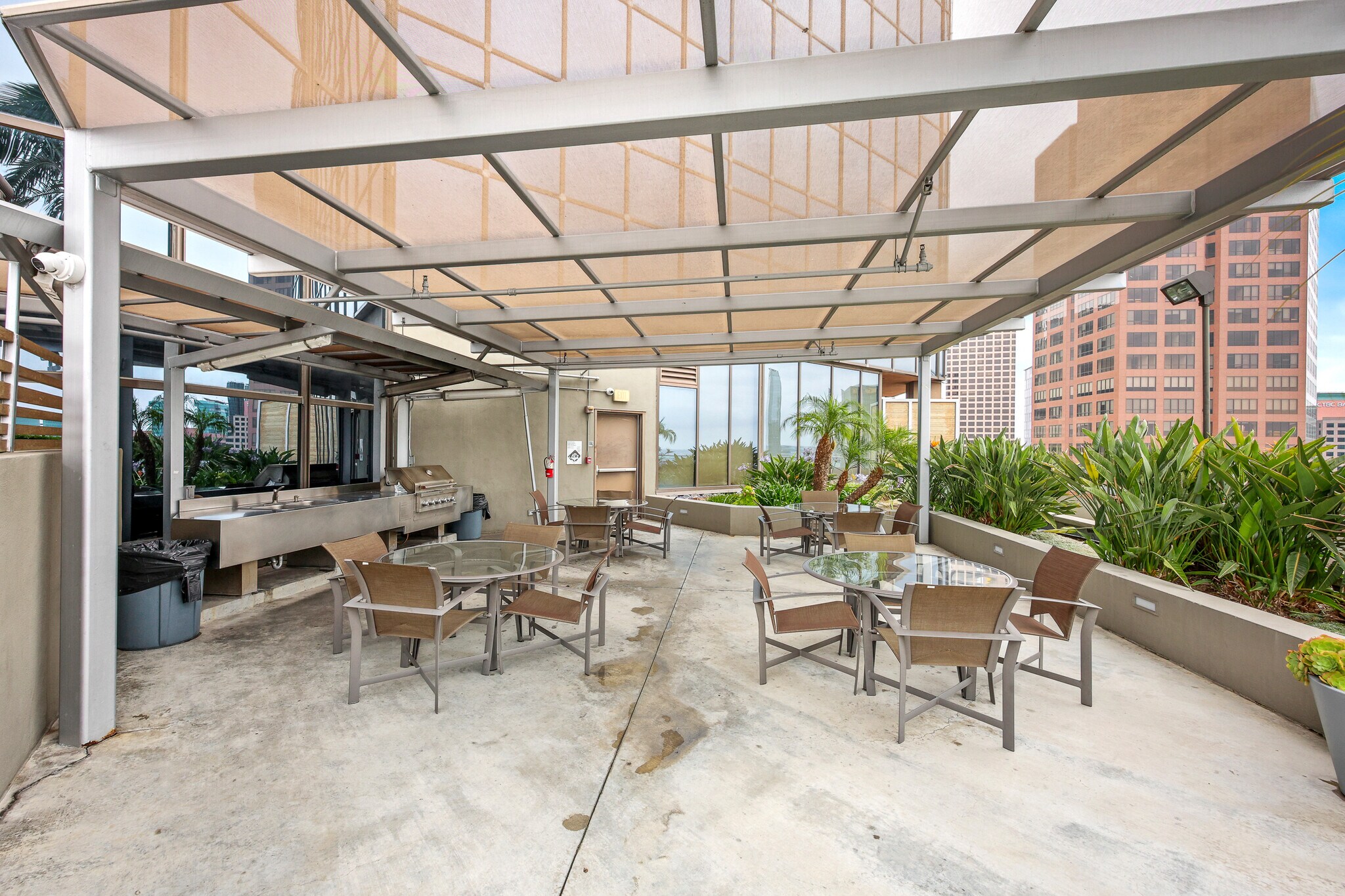 Building Photo - 1100 Wilshire Blvd