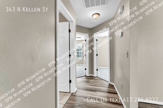 Building Photo - 343 Kellen St