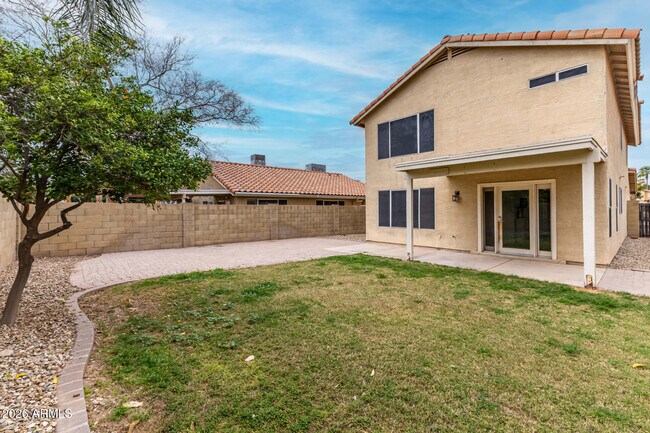 Building Photo - 1343 E Angela Dr