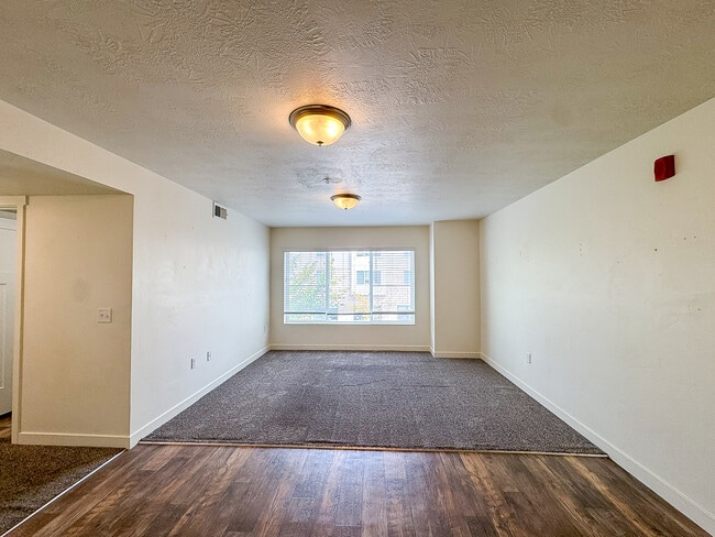 Building Photo - 531 S 850 E