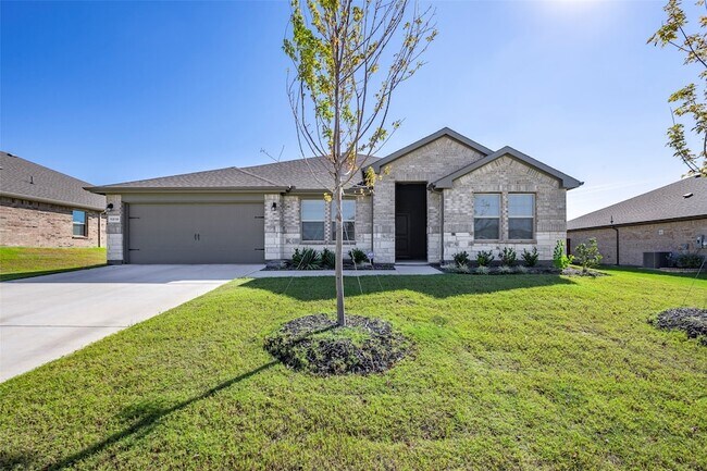 Primary Photo - 1210 Cyprus Ln