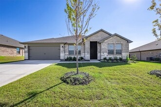 Building Photo - 1210 Cyprus Ln
