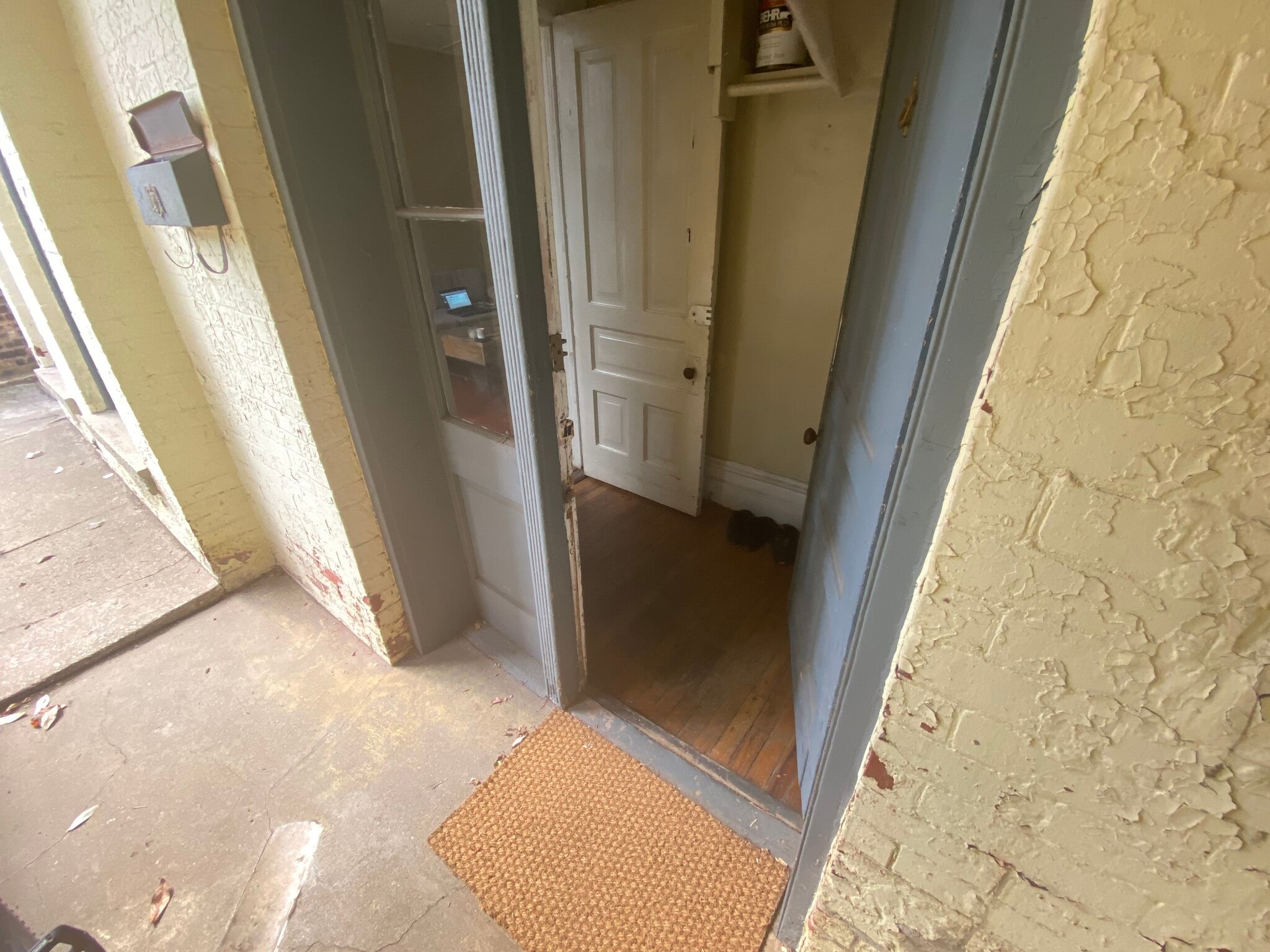 Building Photo - 2122 N Clifton Ave