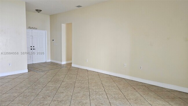 Building Photo - 14209 SW 160th Ct
