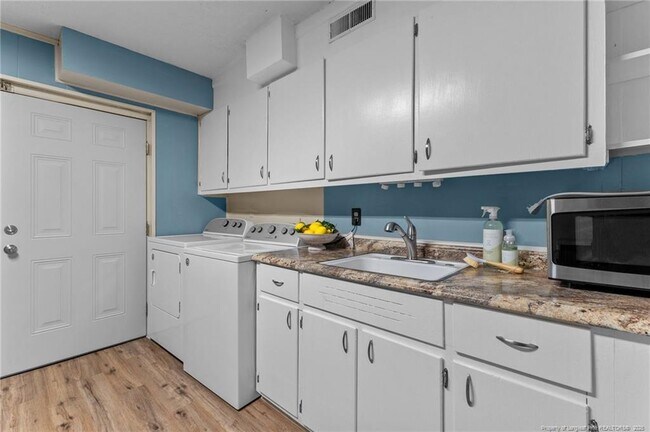 Building Photo - 2405 Morganton Rd