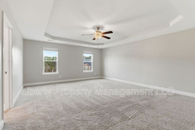 Building Photo - 588 Angel Oak Dr