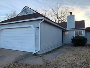 Building Photo - 4728 S Ironwood Ave