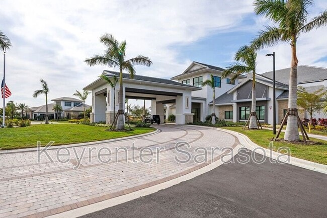 Building Photo - 16207 San Donato Pl