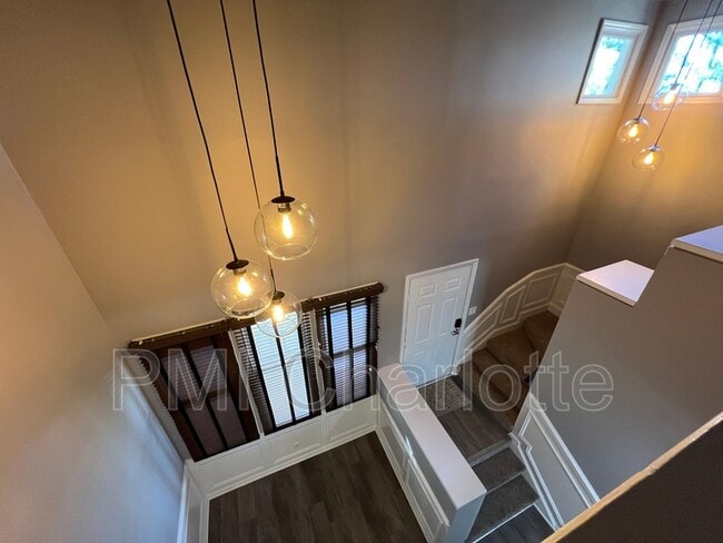 Building Photo - 9225 Ravenwing Dr