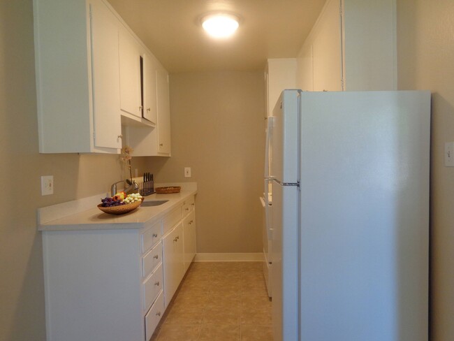 1x1 Kitchen - 20200 Forest Ave