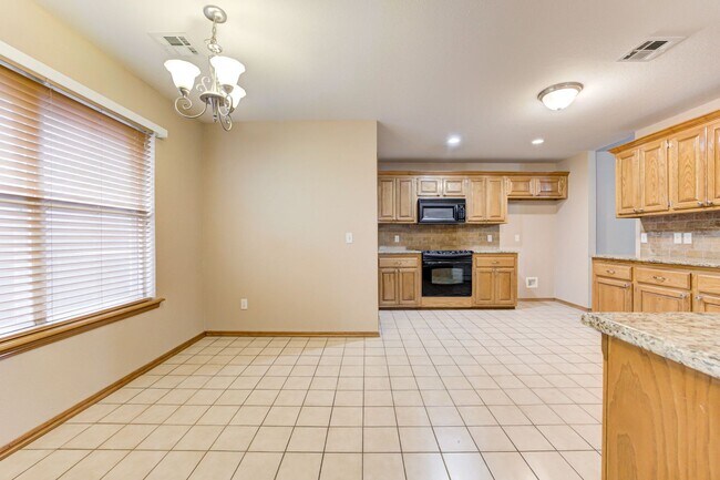 Building Photo - Beautiful 3-Bedroom / 2-Bathroom home in Yukon!