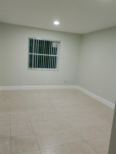 Building Photo - 1424 White Pine Dr