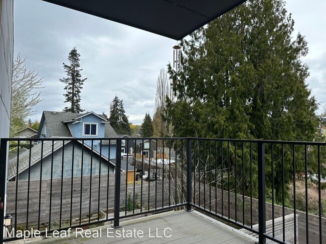 Building Photo - 4 br, 4.5 bath House - 4603 S. Juneau Street