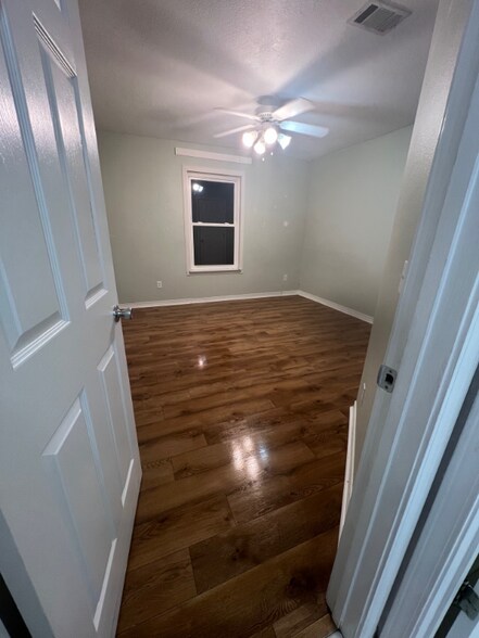 Building Photo - 304 Seattle Slew Ct