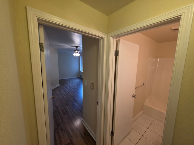 Building Photo - 2901 MacArthur Blvd