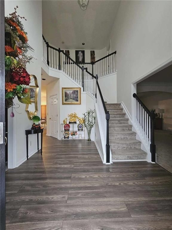 Building Photo - 997 Summer Forest Dr