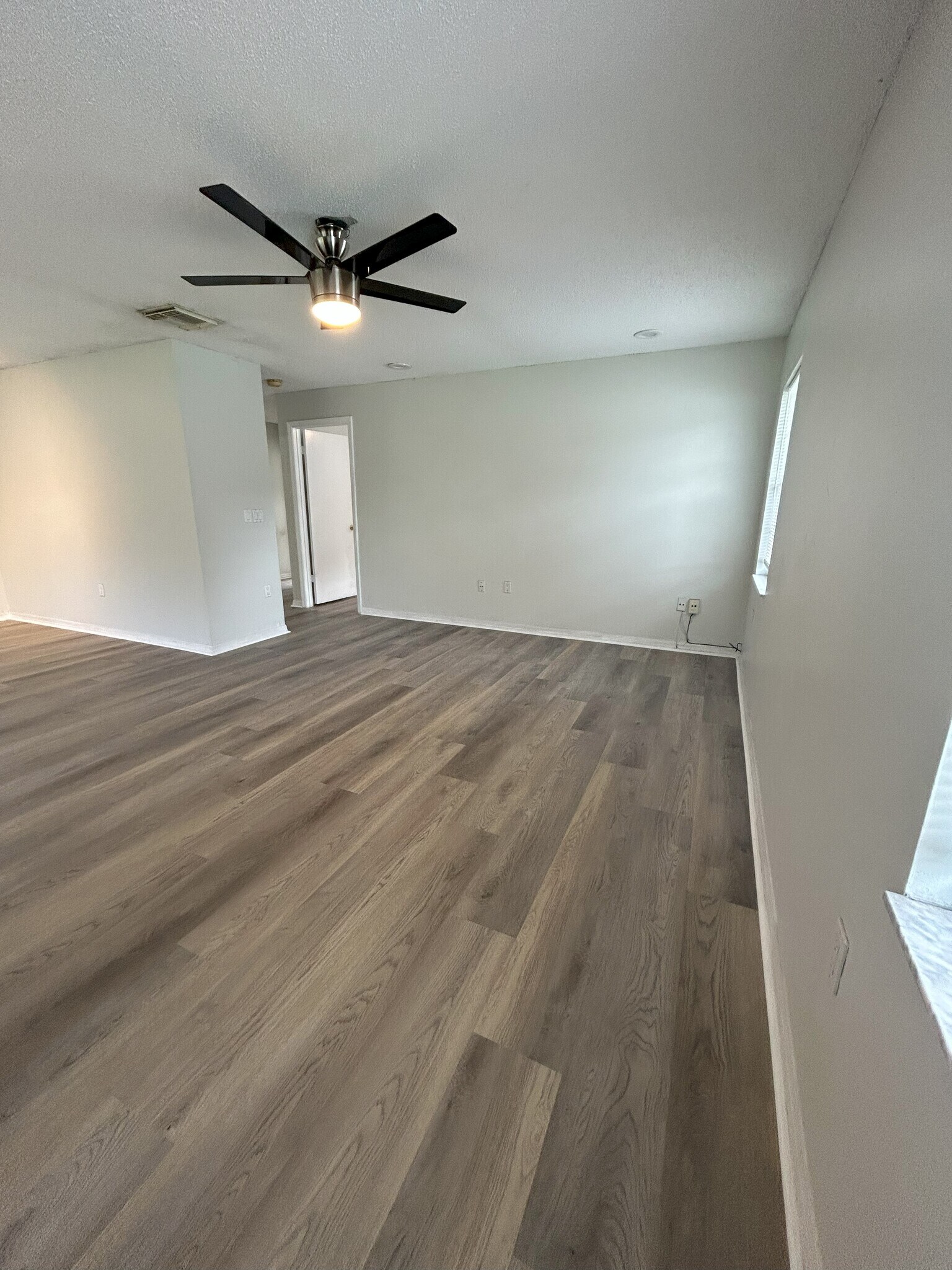 Building Photo - 6449 Rockingtree Ln