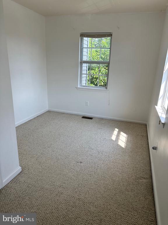 Building Photo - 4002 Summer Hollow Ct