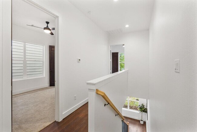 Building Photo - 2022 Thonig Rd