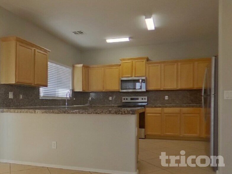 Building Photo - 25825 W Crown King Rd