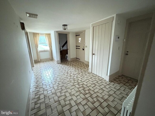 Building Photo - 574 Cinder Rd