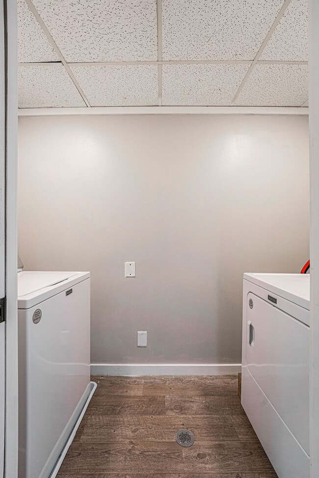 Building Photo - 149 Valley Ave SW