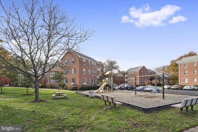 Building Photo - 1107 Belle View Blvd