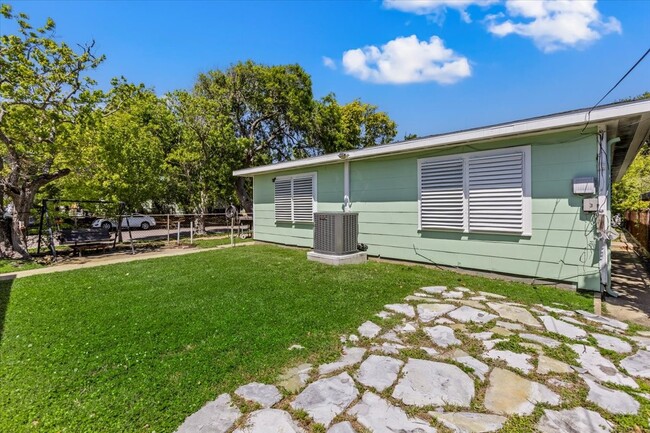 Building Photo - 4827 Ave Q 1/2