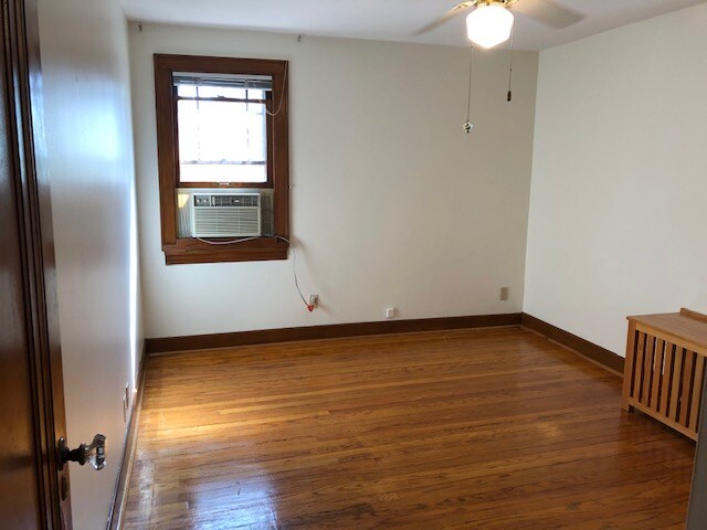 Building Photo - 512 W Wing St