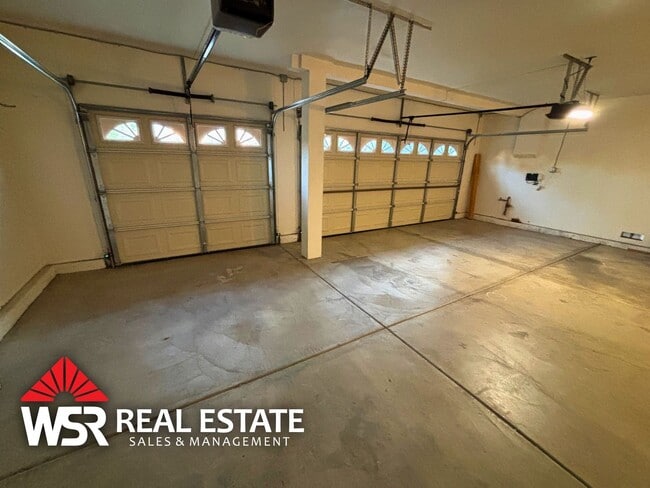 Building Photo - Stunning Orangecrest Rental – Pool, Yard, ...