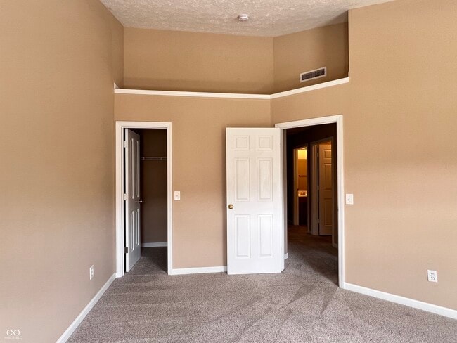Building Photo - 3332 Decker Ridge Dr