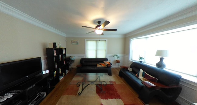Building Photo - Luxurious 4bd/2.5ba house in quiet Boston neighborhood