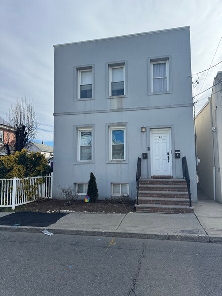 Building Photo - 26 Green Ct